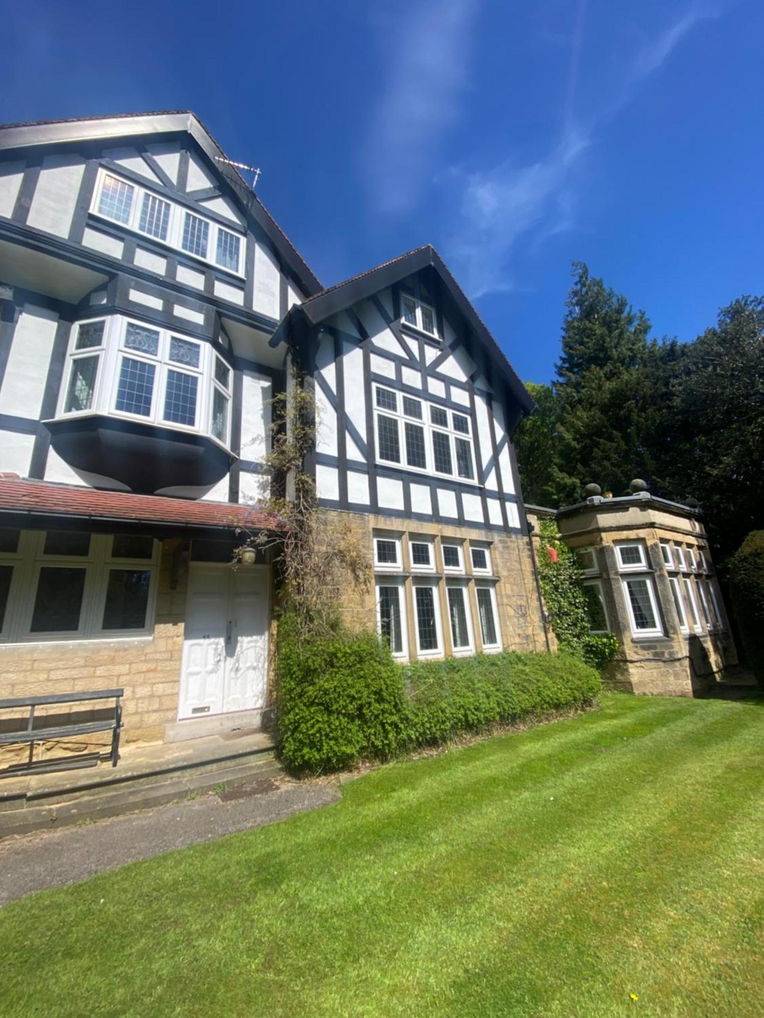 Spacious Guest Flat Near Roundhay Park Leeds  Exterior photo